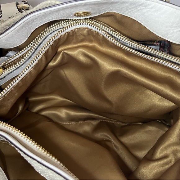 Pre Loved COACH Embossed Exotic Python Sierra White Shoulder Bag No 16753 - Picture 6 of 15